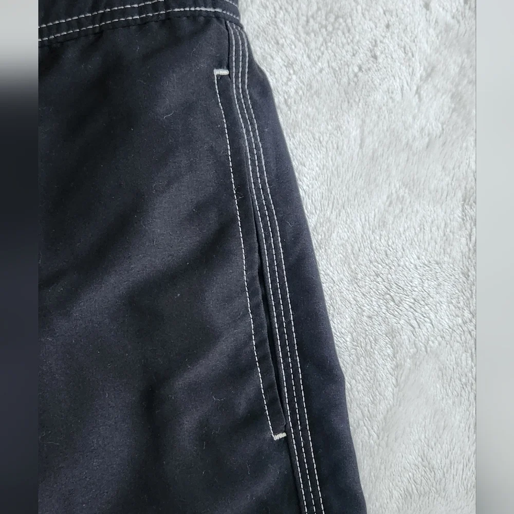 George Men’s Black Cargo Eboard Swim Shorts, Size Small (28–30), 9” Inseam, NWT